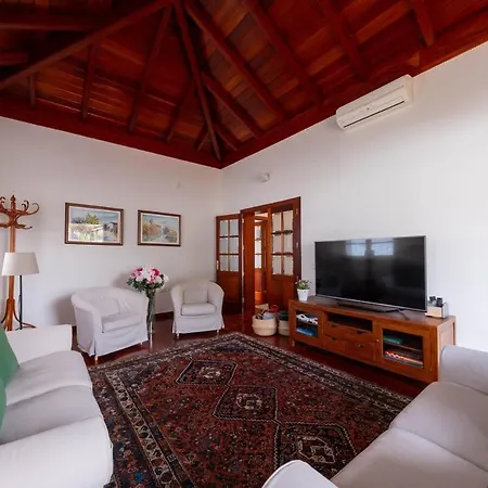 La Canariona, A Charming * Valsequillo