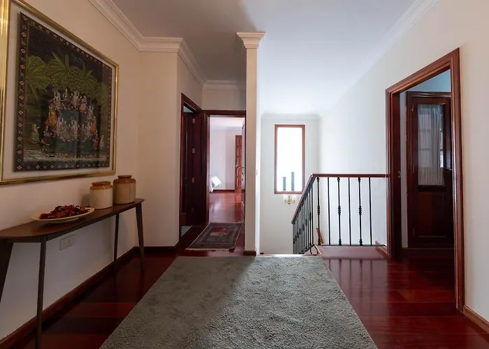 Chalet La Canariona, A Charming