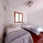 Chalet La Canariona, A Charming *
